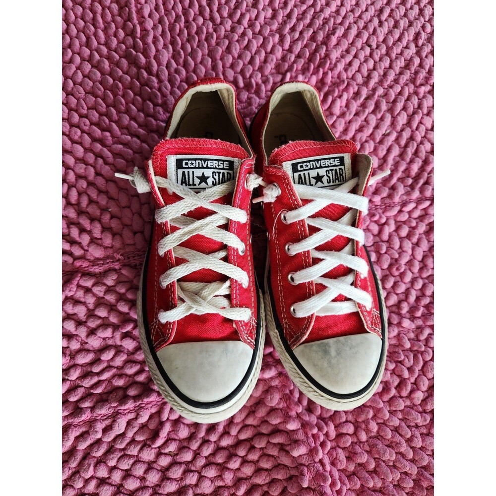 RED Kids' Converse Unisex Chuck Taylor All Star Low Top Kids Sneaker 2.5 youth